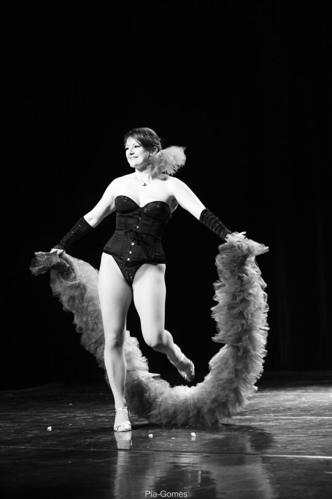Effeuillage Burlesque, Drag et cours Burlesque à Reims